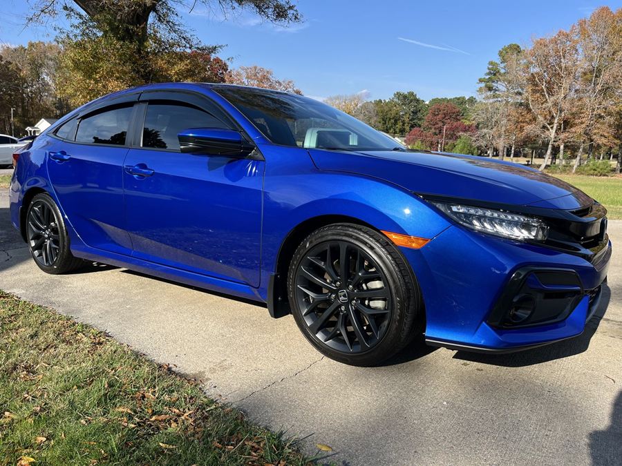 Honda Civic Si with polished, sealed paint after a Perfection Shine Co. car detail